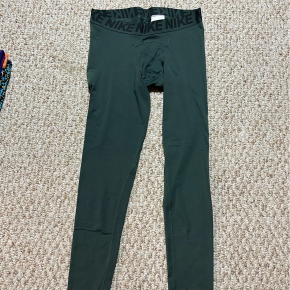 Nike Drifit base layer compressions (fit like a small) - Picture 4 of 8